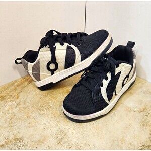 Heelys Skate Wheel Shoes Repel Boys 4Y Black White Grey HE100646